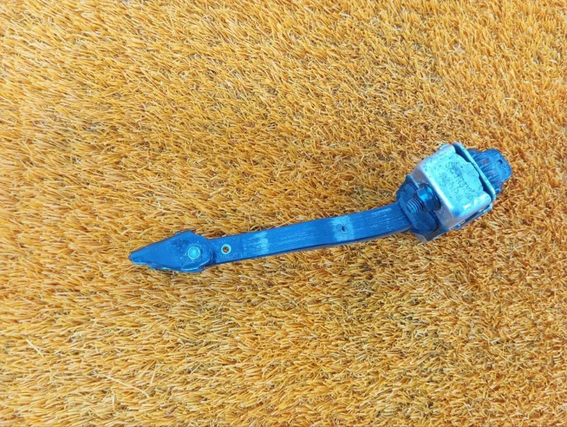 Ограничитель двери