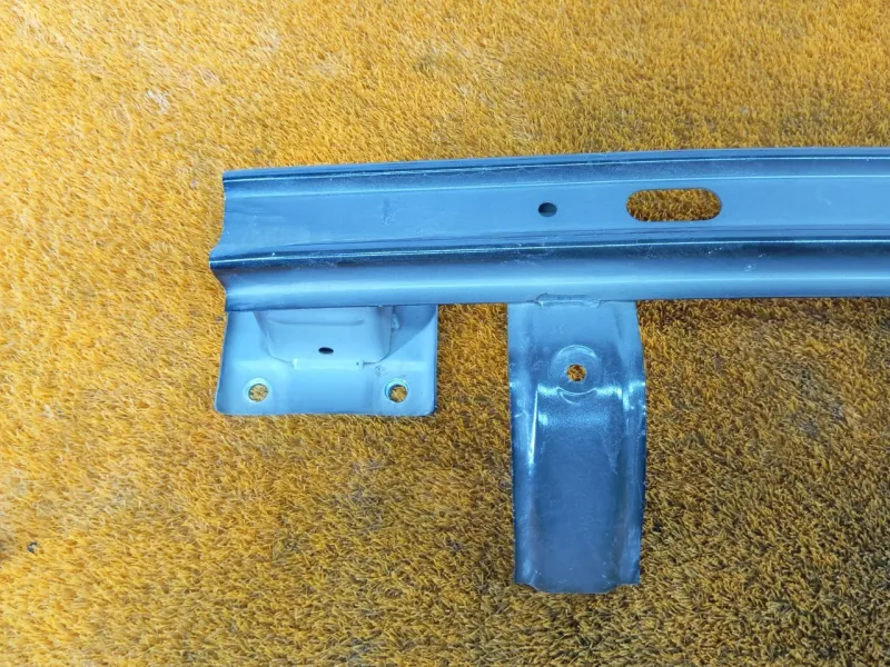 Усилитель бампера