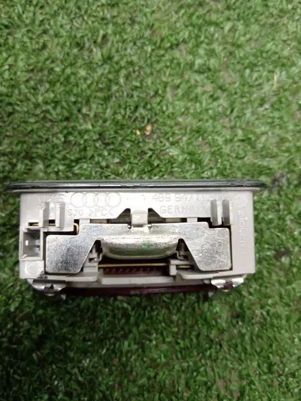 Плафон подсветки багажника Audi A6 2000 4B9947113 C5
