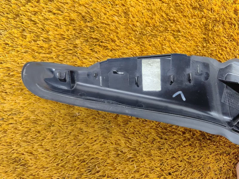 Накладка фонаря BMW 5-Series 2019 63217382959 G30 B47D20A, левая