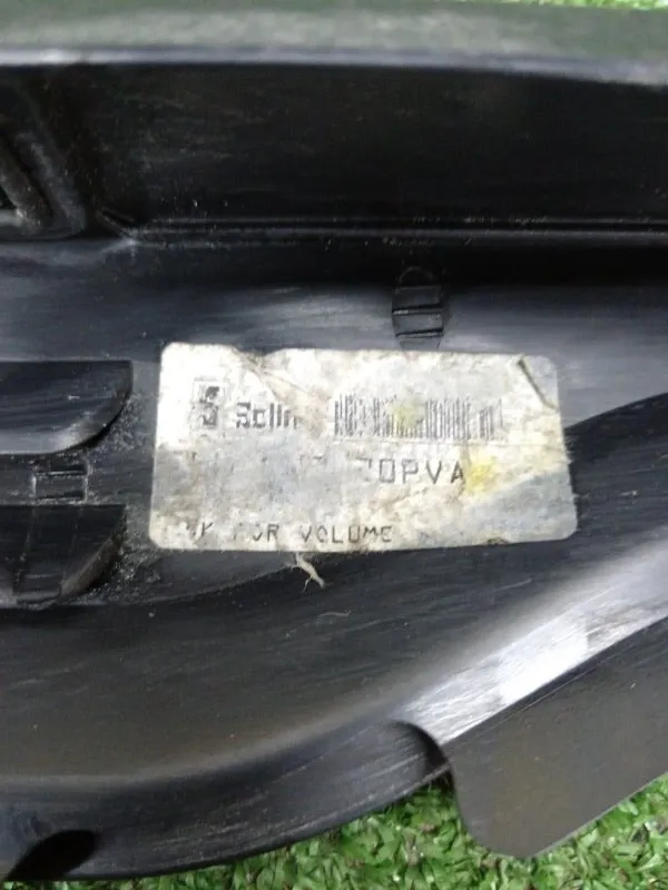 Накладка крышки багажника
