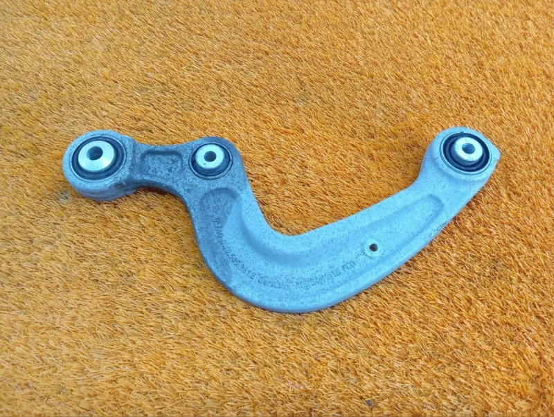 Рычаг подвески