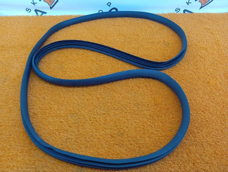 Уплотнитель проема двери