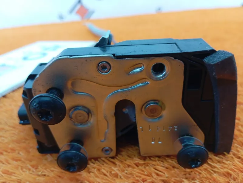 Замок двери