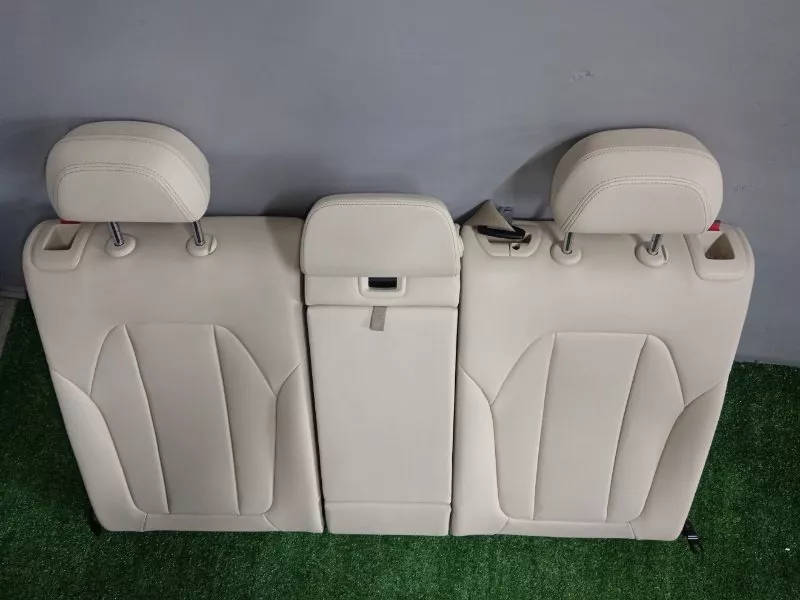 Спинка сиденья