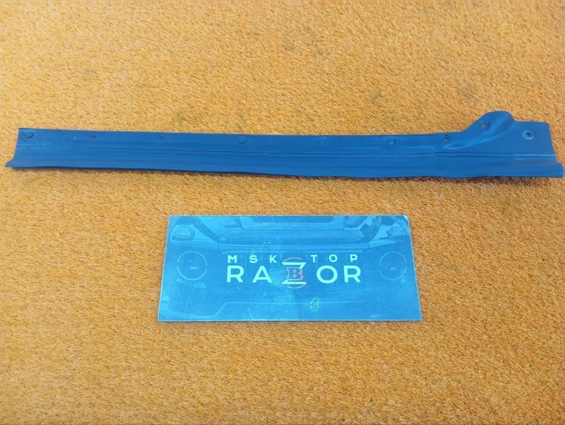 Уплотнитель двери