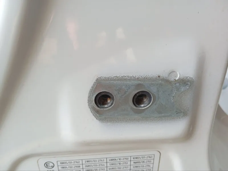 Порог с центральной стойкой