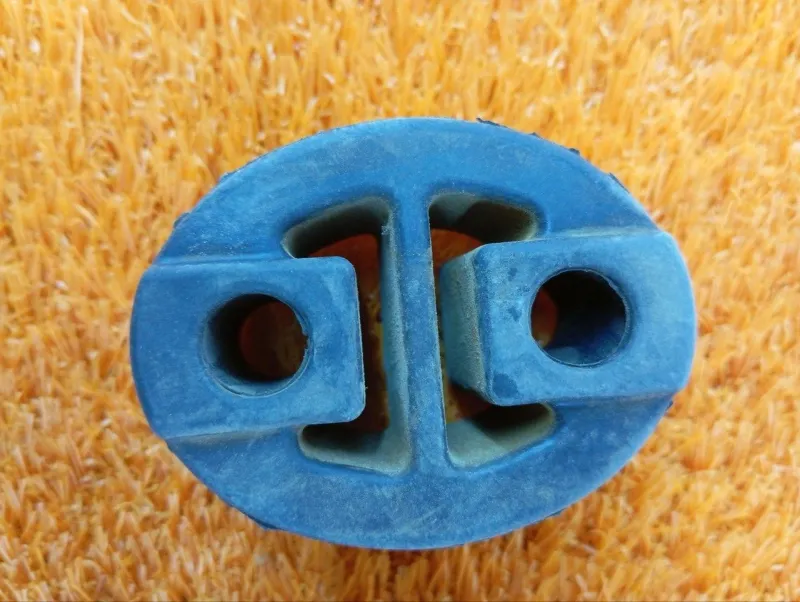 Крепление глушителя