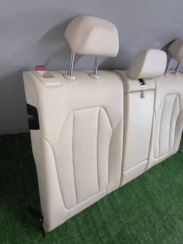 Спинка сиденья