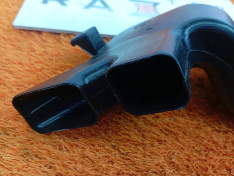 Воздуховод отопителя