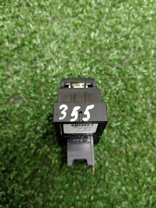 Кнопка стеклоподъемника