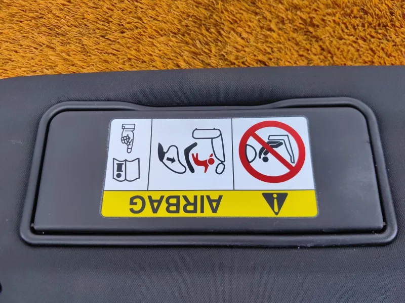 Козырек солнцезащитный