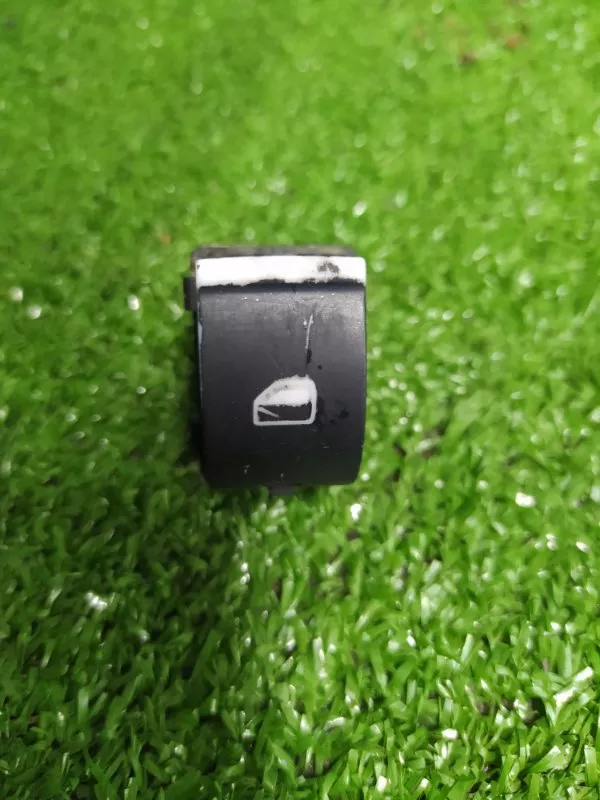 Кнопка стеклоподъемника