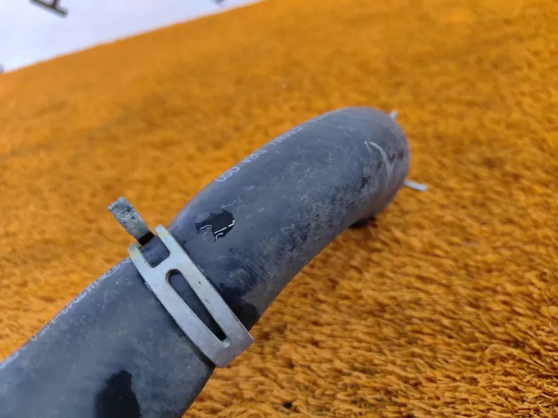 Патрубок радиатора