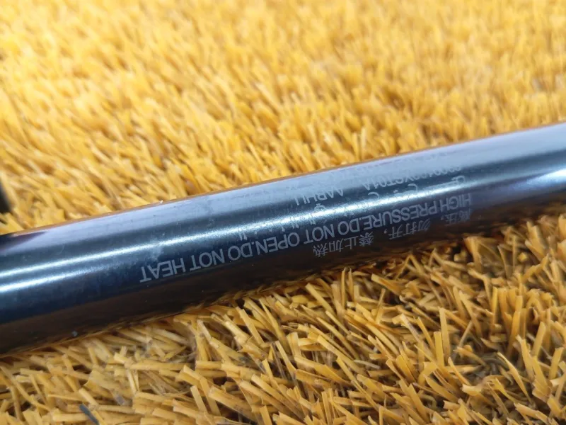 Амортизатор багажника