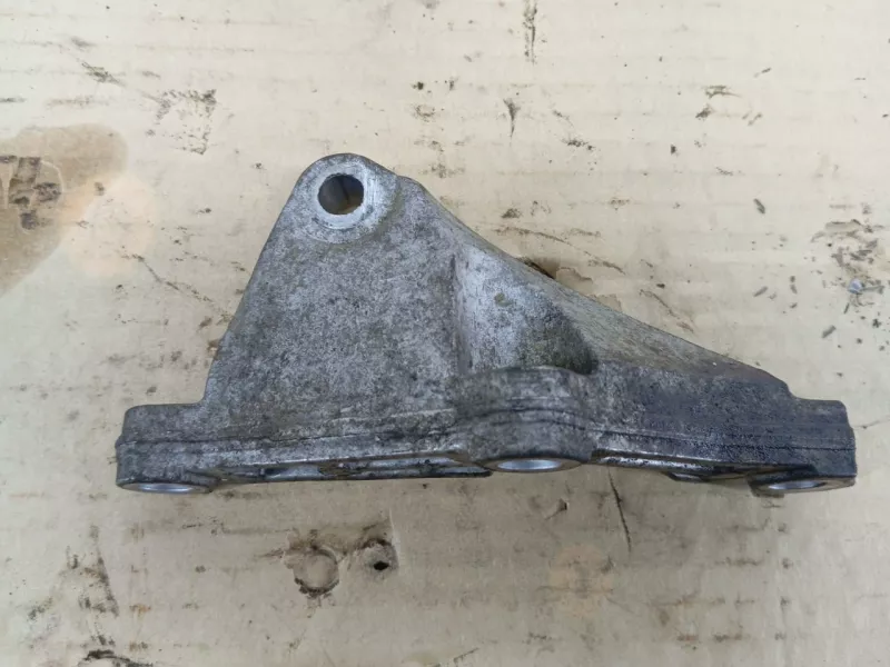 Кронштейн ТНВД