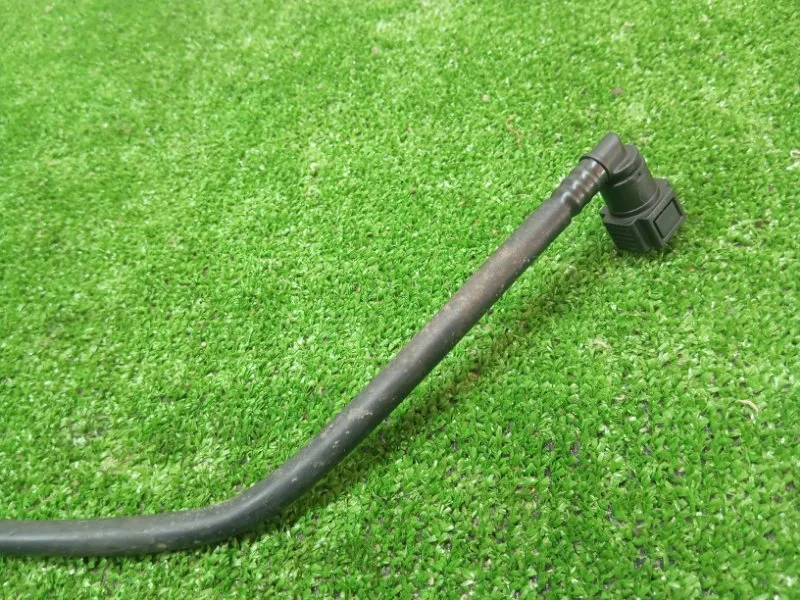 Трубка топливная