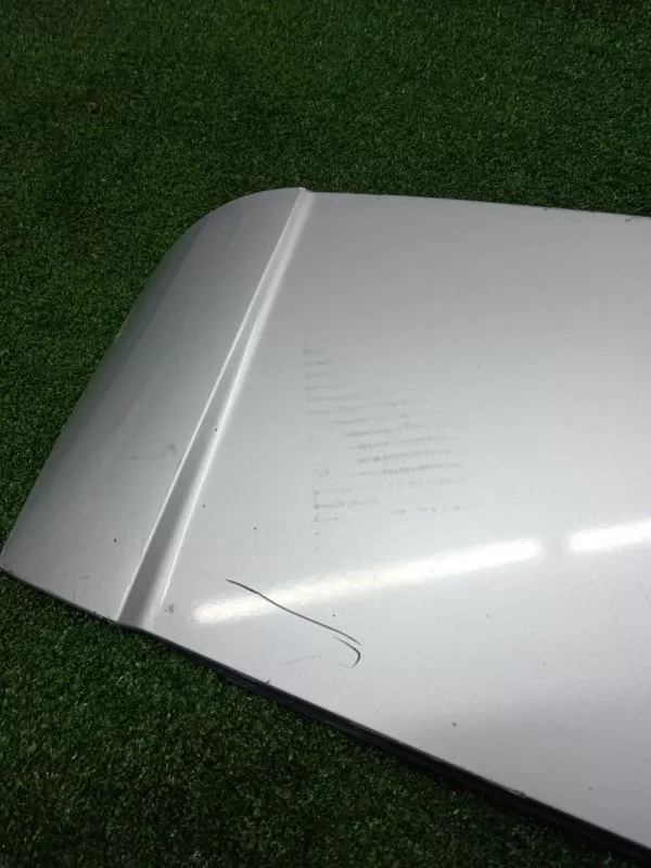 Спойлер багажника