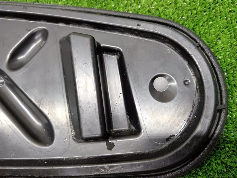 Заглушка двери