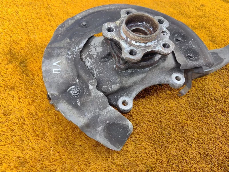 Кулак поворотный