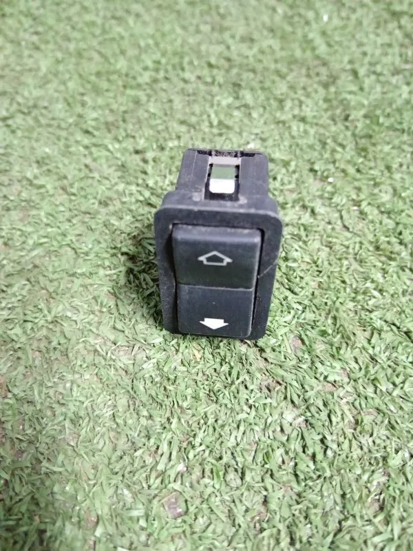 Кнопка стеклоподъемника