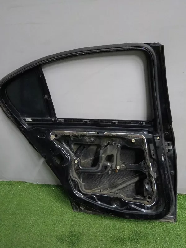 Дверь BMW 3-Series 2007 41007203647 E90, задняя левая