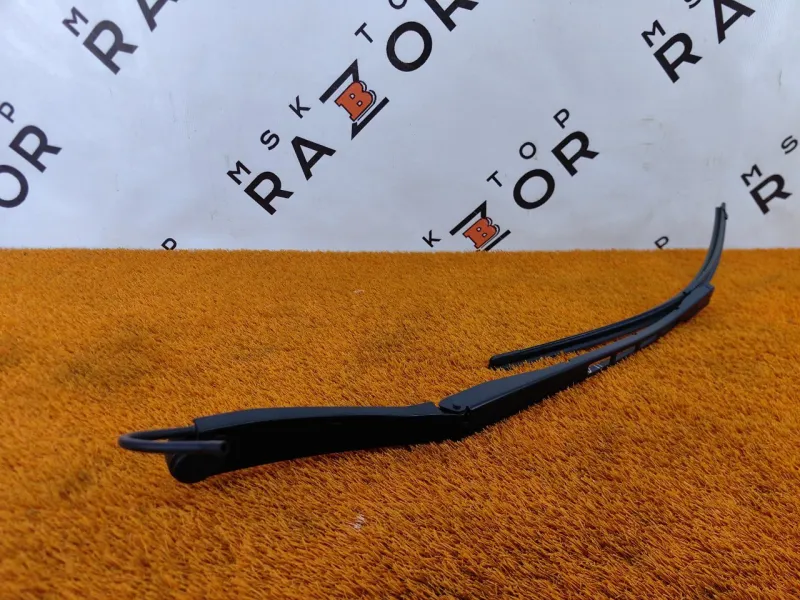 поводок стеклоочистителя