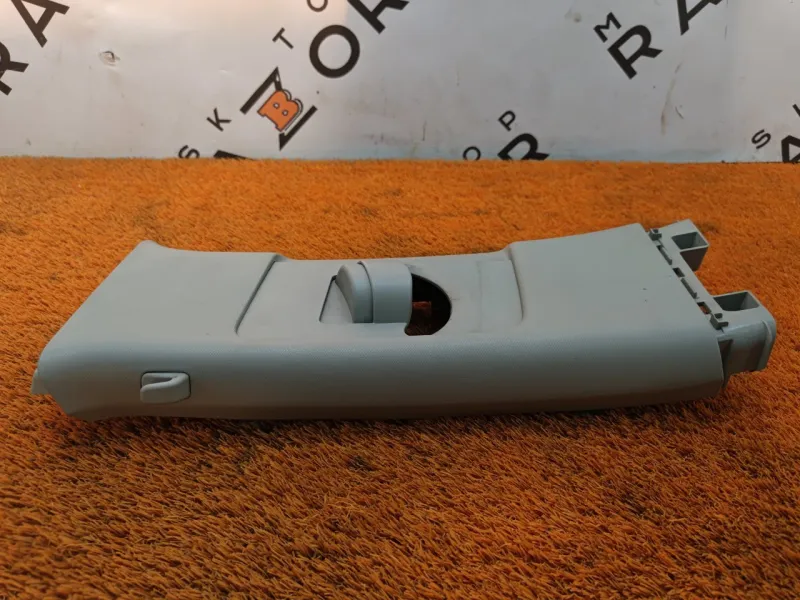 Обшивка центральной стойки