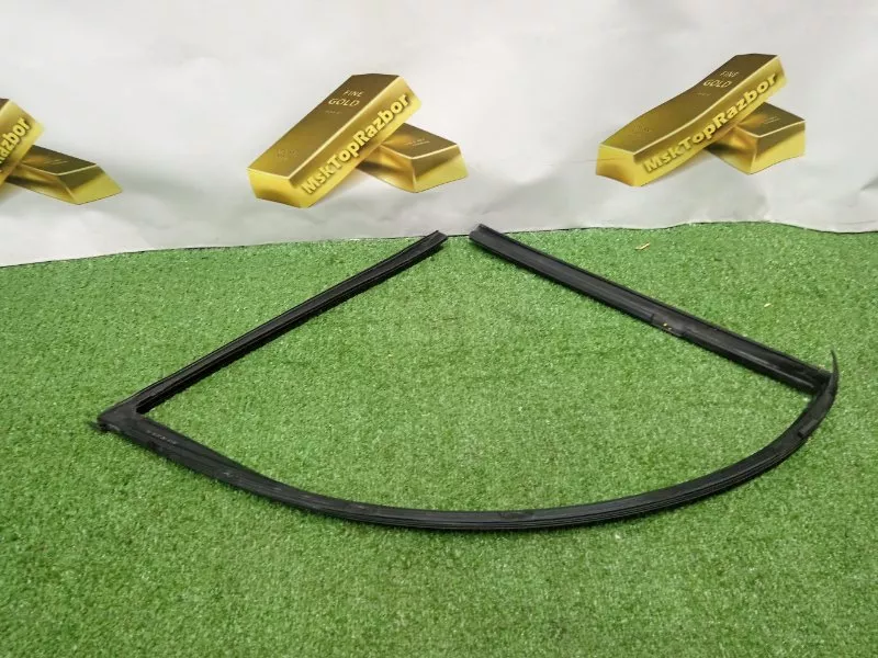 Уплотнитель стекла двери