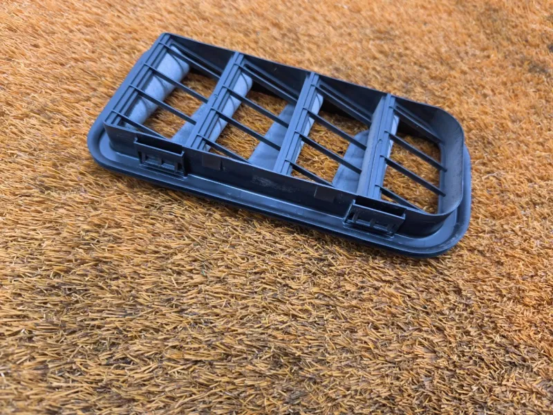 Решетка вентиляционная