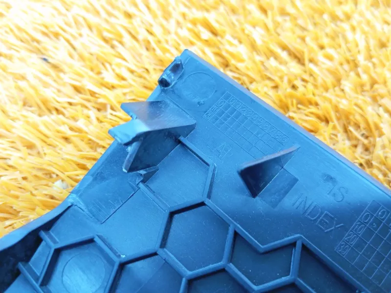 Накладка на торпедо