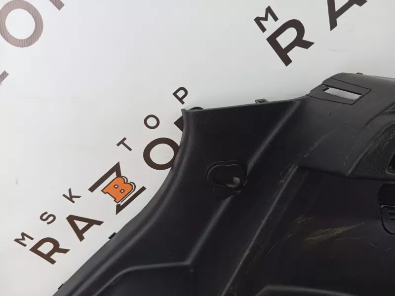 Обшивка багажника