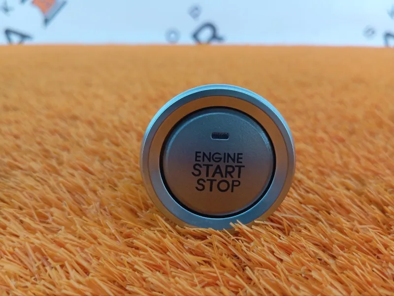 Кнопка запуска двигателя