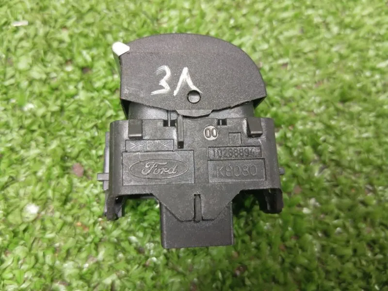 Кнопка стеклоподъемника