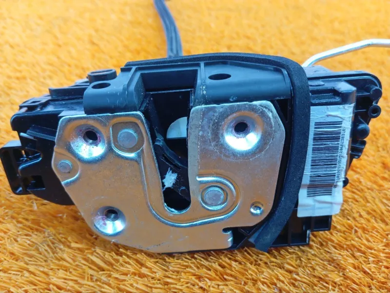 Замок двери