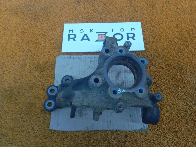 Кулак поворотный