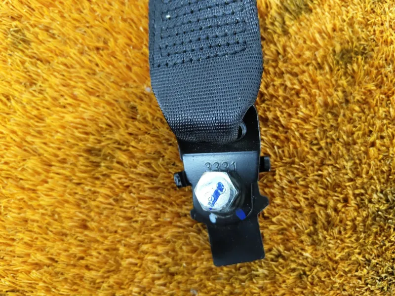 Ответная часть ремня безопасности