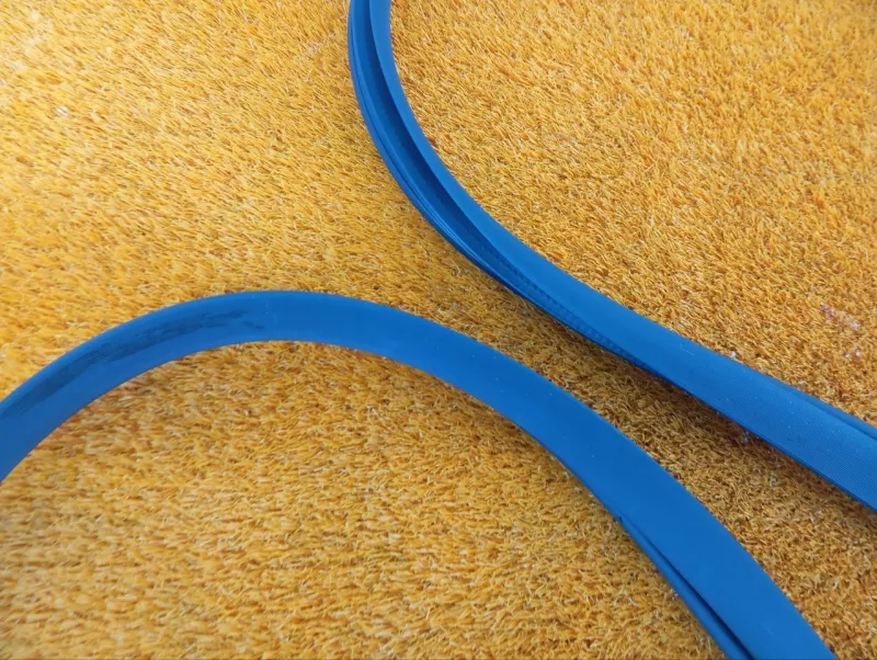 Уплотнитель проема двери