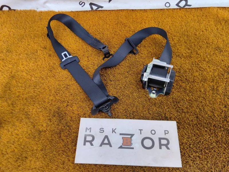 Ремень безопасности