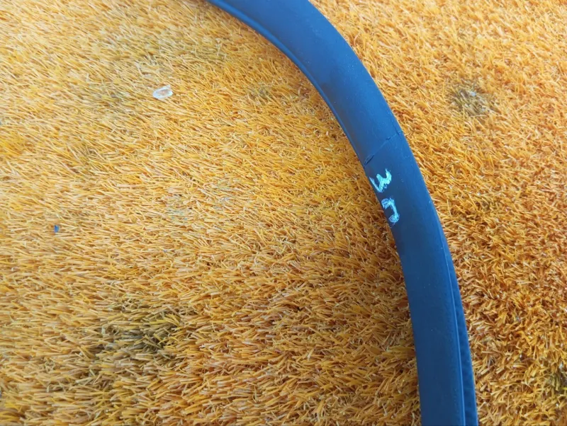 Уплотнитель проема двери