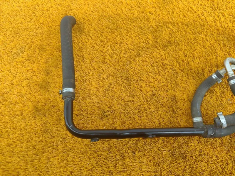 Трубка системы охлаждения