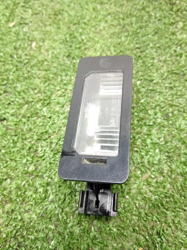 Фонарь подсветки номера