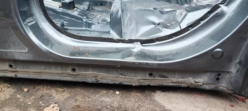 Порог с центральной стойкой