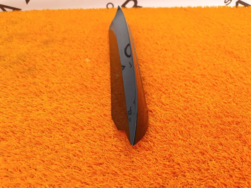 Молдинг на крыло