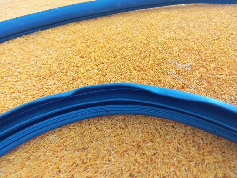 Уплотнитель проема двери