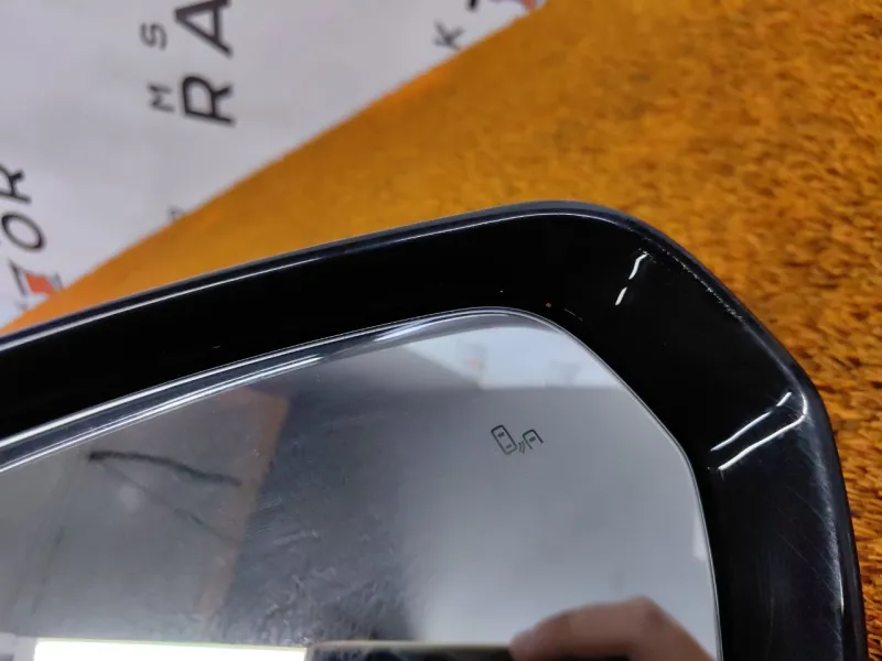 Зеркало боковое