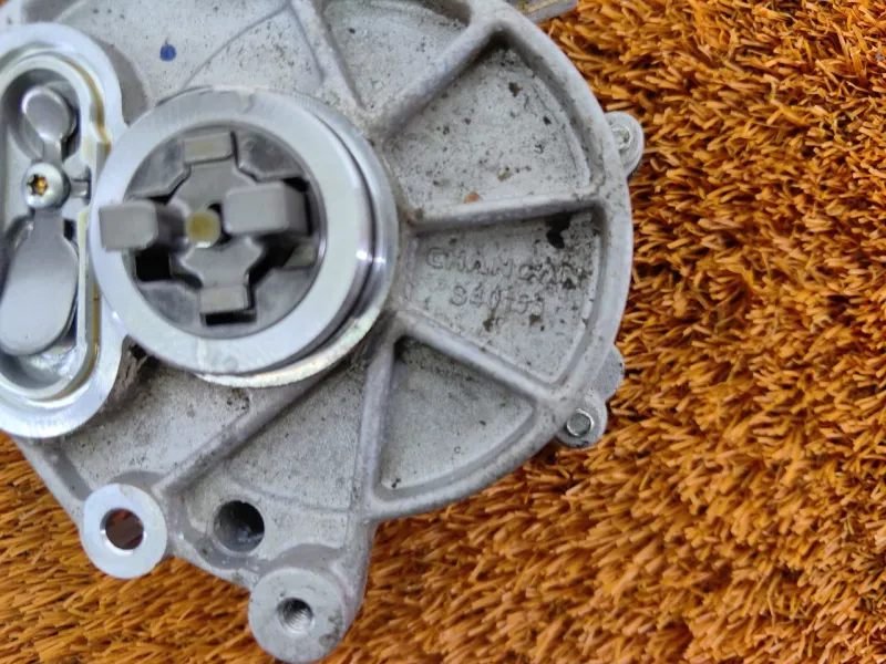 Насос вакуумный