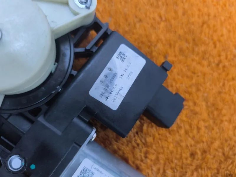 Стеклоподъемник