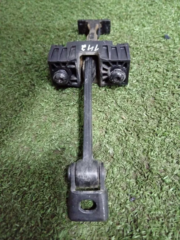 Ограничитель двери