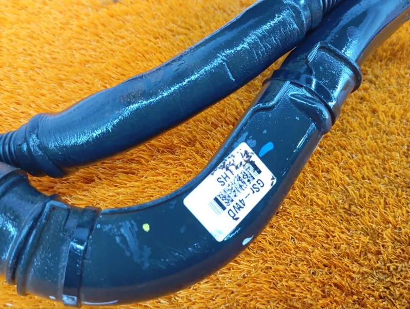 Горловина топливного бака